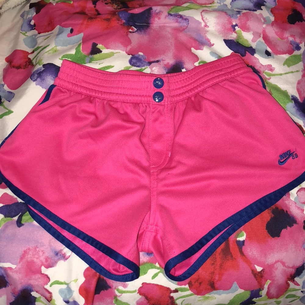 Nike shorts YL